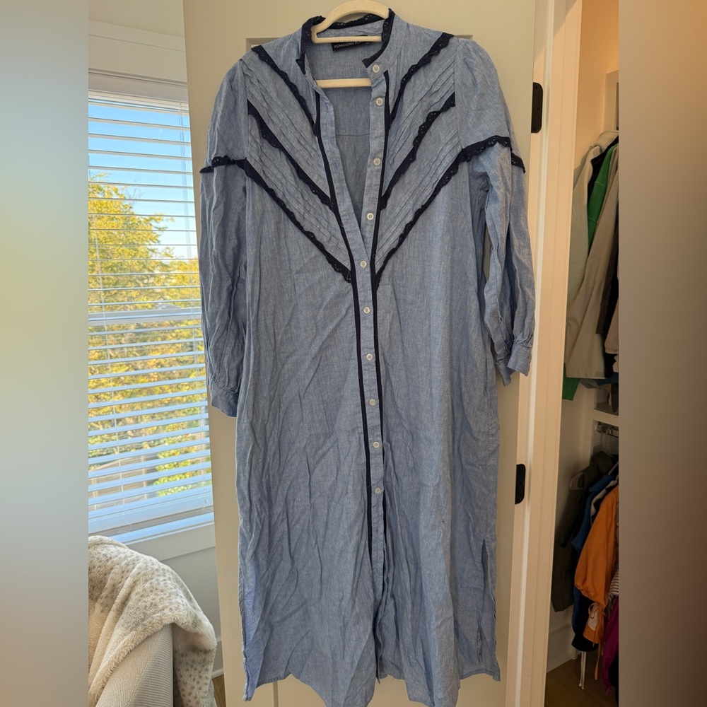 Pomander Place Light Blue Apparel
